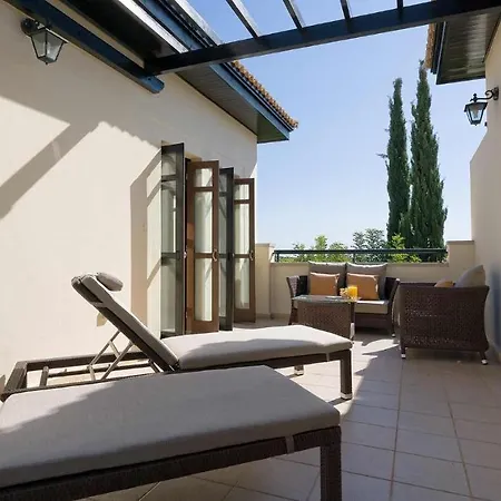 アパート 1 Bedroom Nesoi With Sea And Golf Views, Aphrodite Hills クークリア