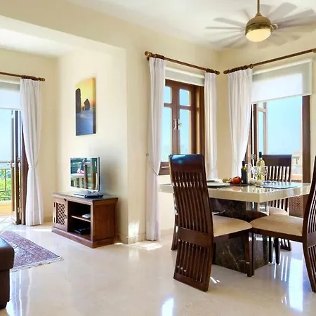 1 Bedroom Nesoi With Sea And Golf Views, Aphrodite Hills アパート *