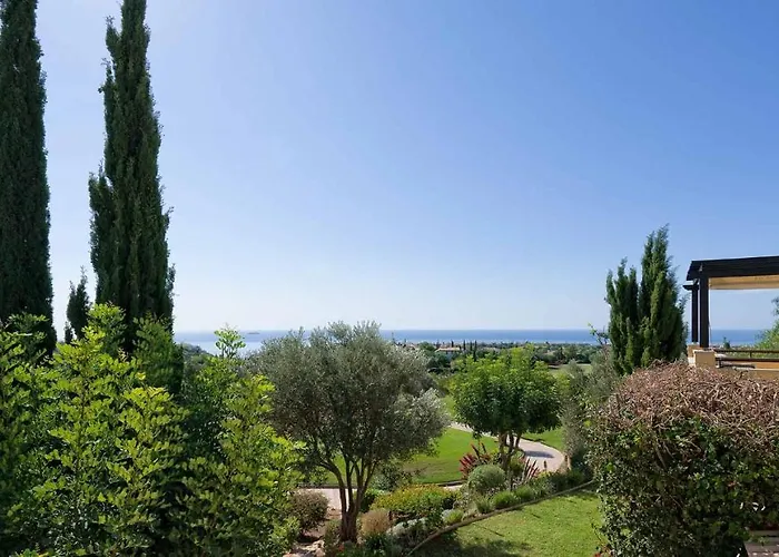 1 Bedroom Nesoi With Sea And Golf Views, Aphrodite Hills * Kouklia