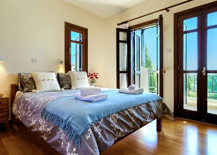 1 Bedroom Nesoi With Sea And Golf Views, Aphrodite Hills *