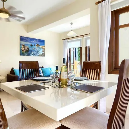 1 Bedroom Nesoi With Sea And Golf Views, Aphrodite Hills Apartament *