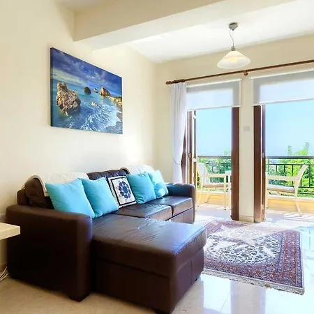 1 Bedroom Nesoi With Sea And Golf Views, Aphrodite Hills Kouklia
