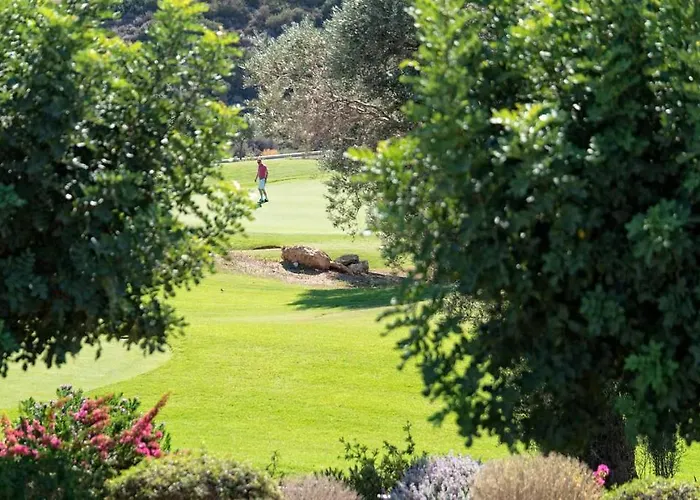 Lägenhet 1 Bedroom Nesoi With Sea And Golf Views, Aphrodite Hills *