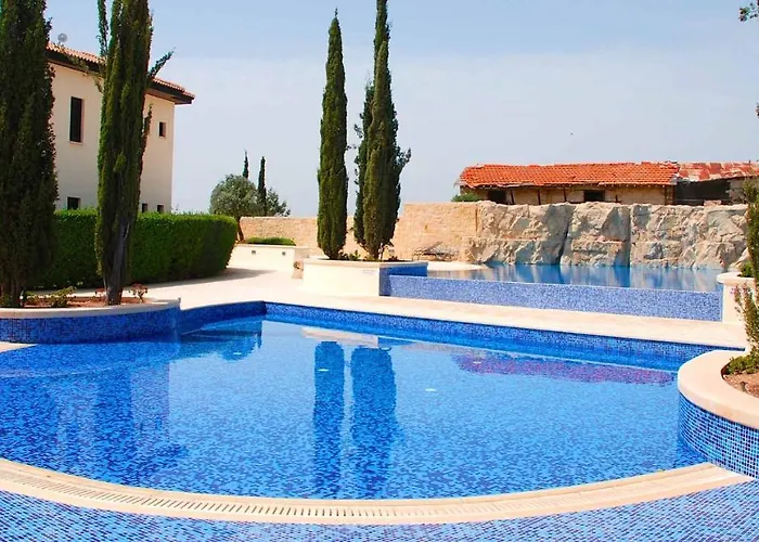 1 Bedroom Nesoi With Sea And Golf Views, Aphrodite Hills アパート *