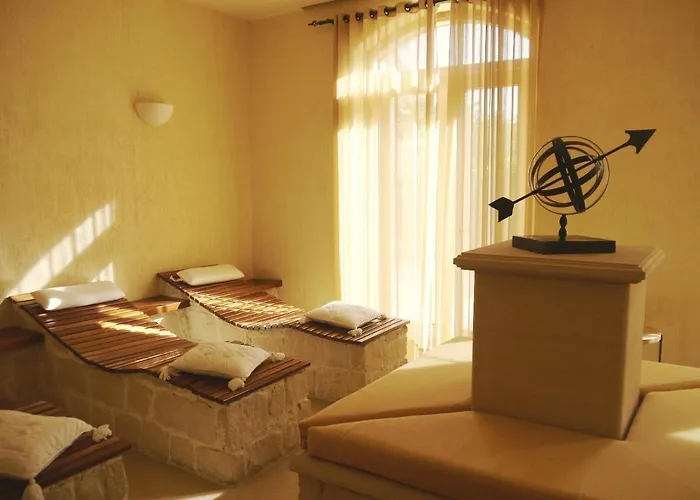 1 Bedroom Nesoi With Sea And Golf Views, Aphrodite Hills *